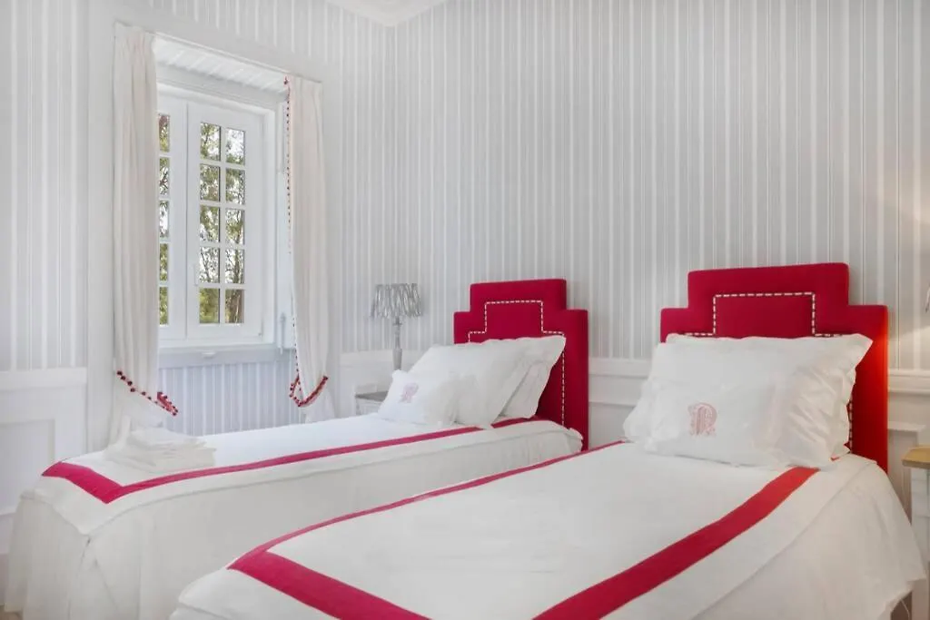 Amazing 4 Bedroom Villa With Pool, View & Garden Lisbon
