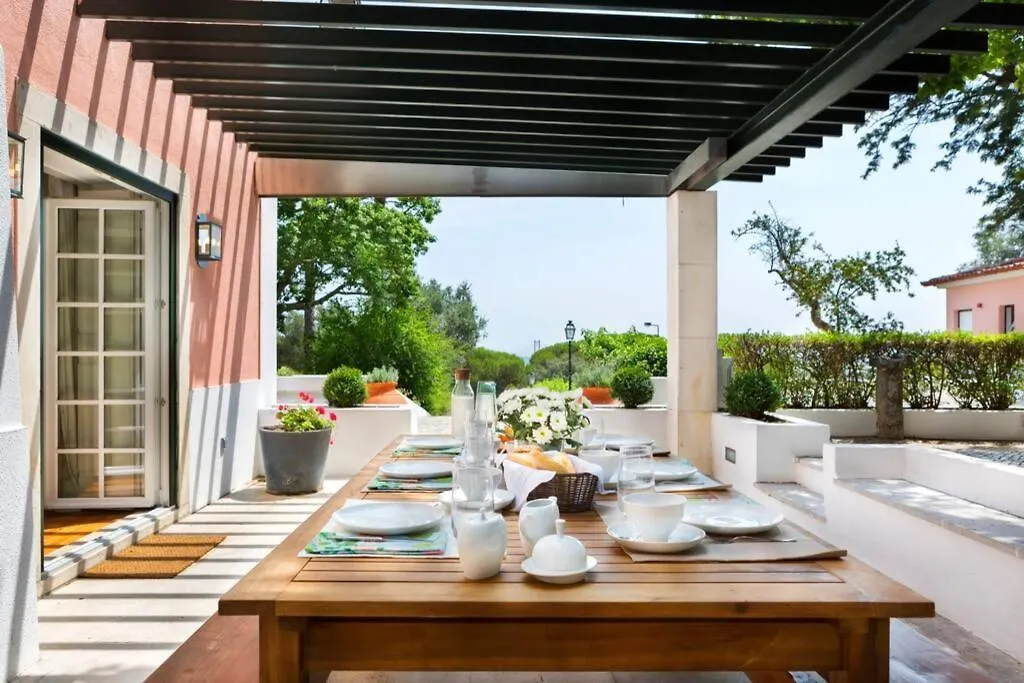 Amazing 4 Bedroom Villa With Pool, View & Garden Lisbon